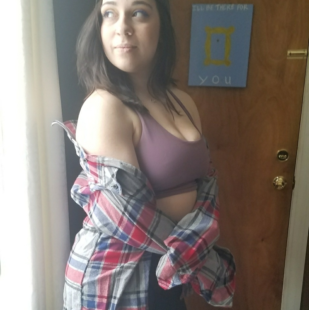 A flannel - Picture 3 of 5